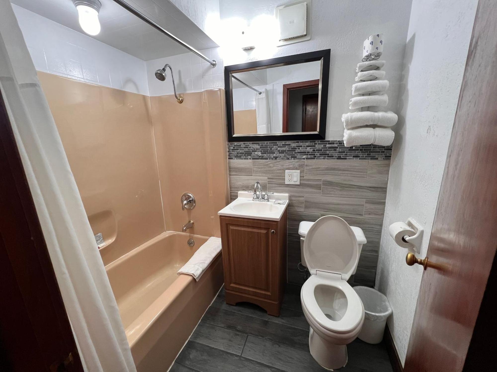Budget Inn Marinette Εξωτερικό φωτογραφία